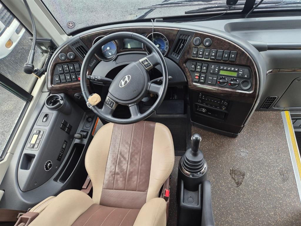 현대 유니버스 디젤 노블 - 이미지 4