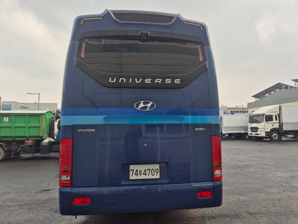 현대 유니버스 디젤 노블 - 이미지 3