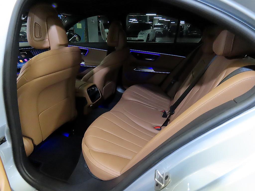 벤츠 E클래스(6세대) E220d 4매틱 익스클루시브 - 이미지 11