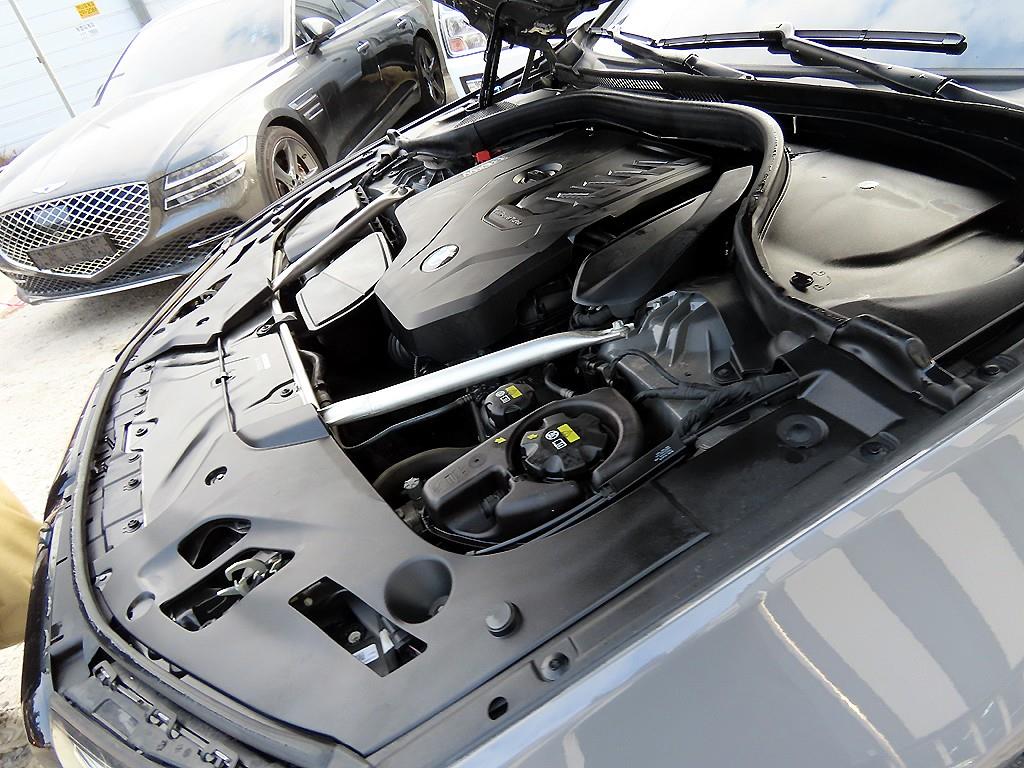 BMW 5시리즈(7세대) 530i M 스포츠팩 - 이미지 2