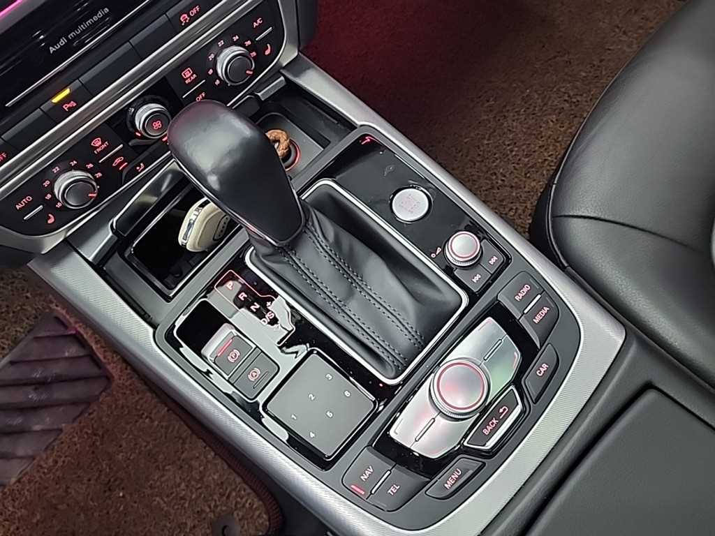 아우디 A6(4세대) 35 TDI 콰트로 컴포트 - 이미지 19