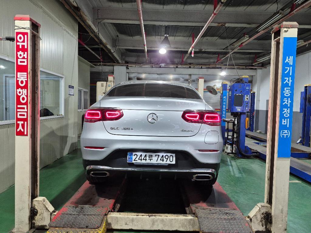 벤츠 GLC클래스 GLC 300e 4매틱 쿠페