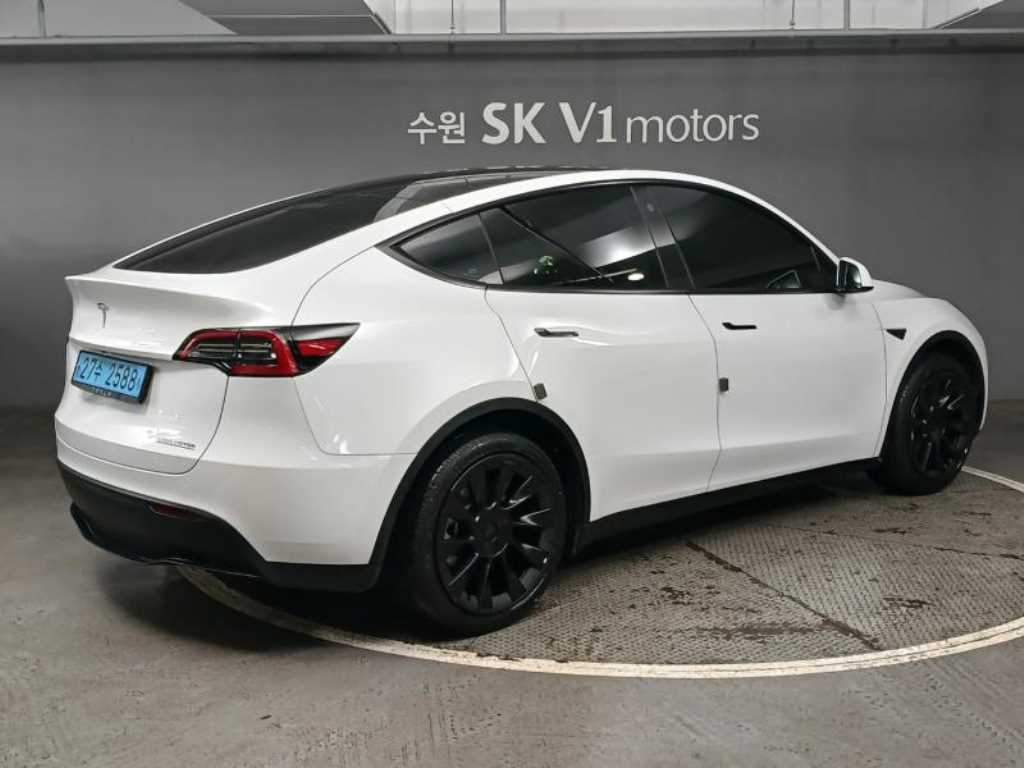 테슬라 모델 Y RWD - 이미지 20