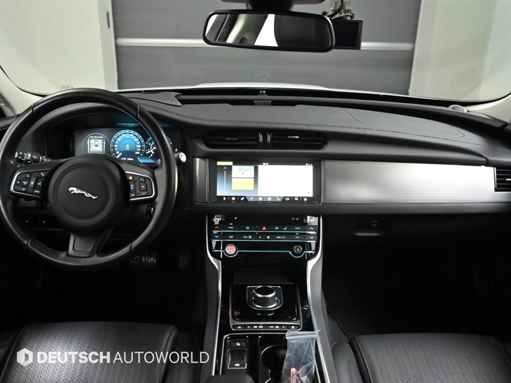 재규어 XF(2세대) 2.0 25t 프레스티지