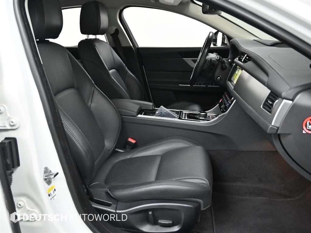 재규어 XF(2세대) 2.0 25t 프레스티지 - 이미지 9