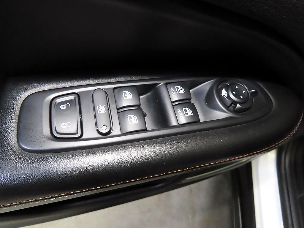 지프 컴패스(MP) 2.4 AWD 론지튜드 - 이미지 16