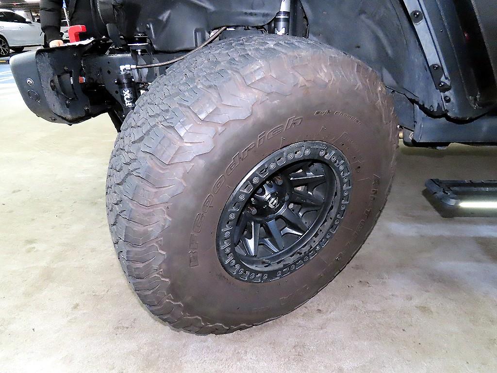 지프 랭글러(JL) 2.0 루비콘 4DR 파워탑 - 이미지 13