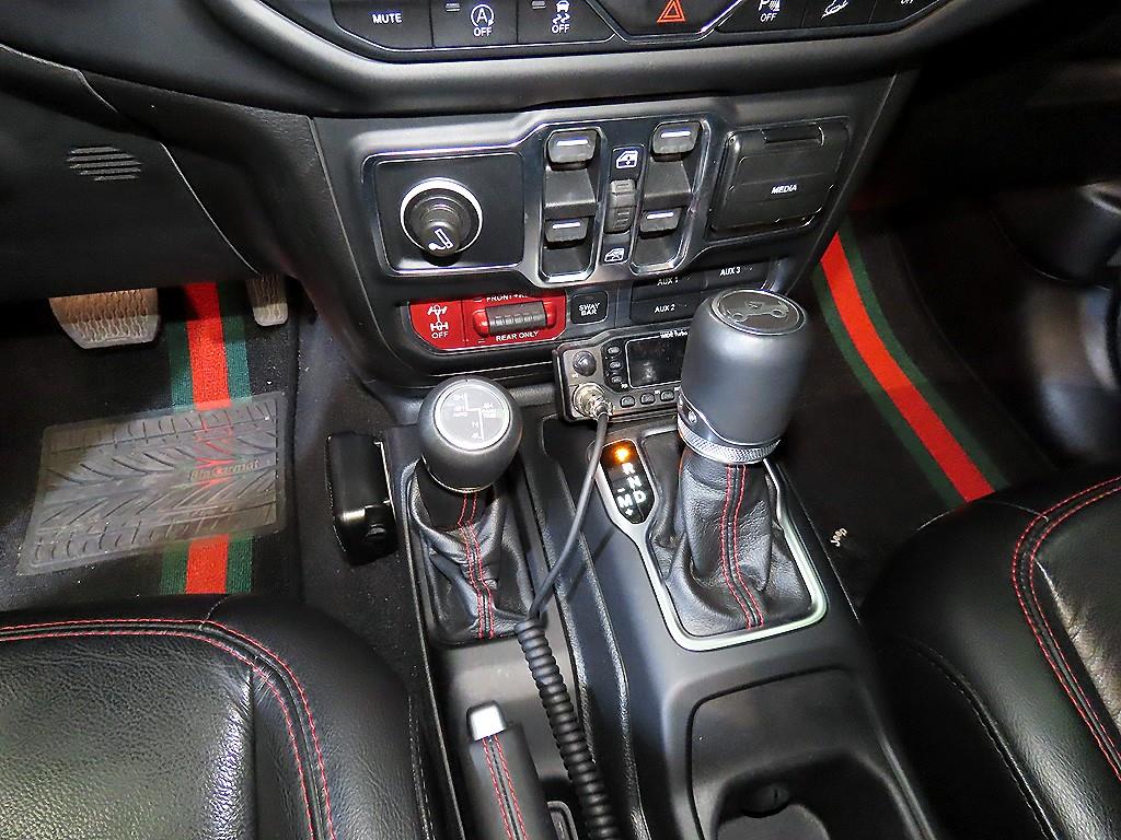 지프 랭글러(JL) 2.0 루비콘 4DR 파워탑 - 이미지 11