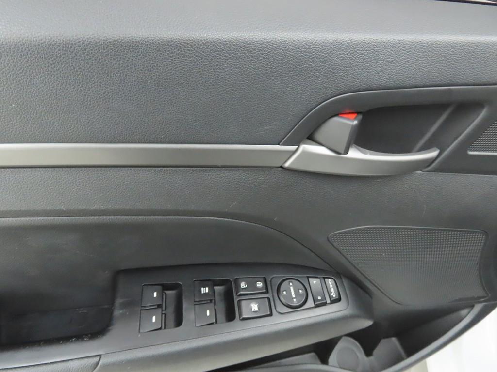 현대 아반떼AD 1.6 GDi 밸류 플러스 - 이미지 18