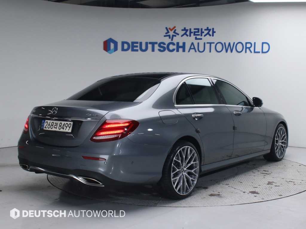 벤츠 E클래스(5세대) E300 4매틱 AMG 라인 - 이미지 9