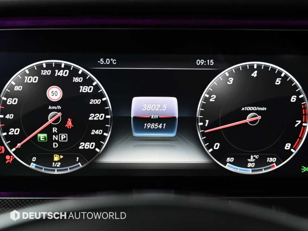 벤츠 E클래스(5세대) E300 4매틱 AMG 라인 - 이미지 5