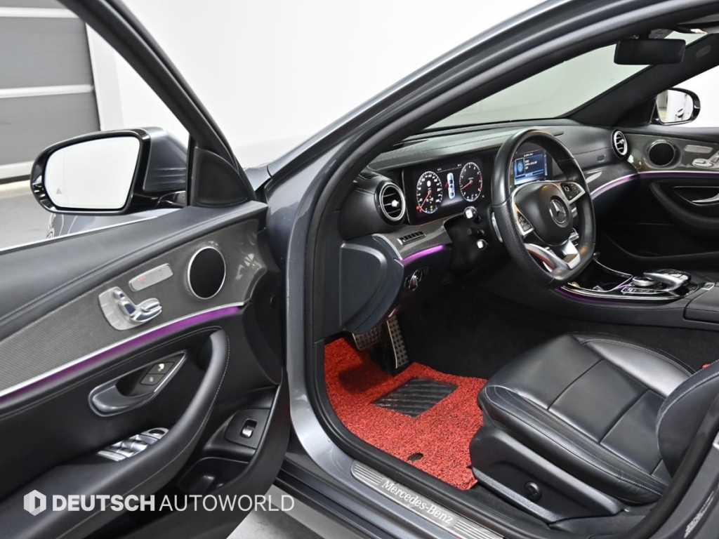 벤츠 E클래스(5세대) E300 4매틱 AMG 라인 - 이미지 11