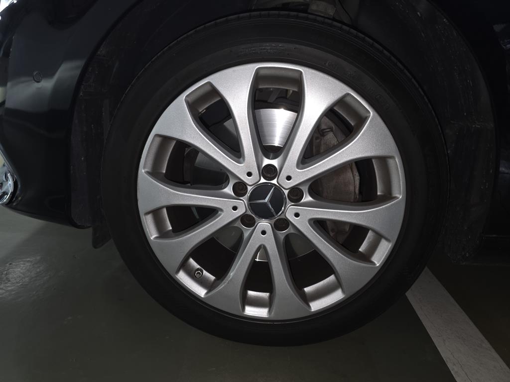 벤츠 E클래스(5세대) E300 4매틱 익스클루시브 - 이미지 9