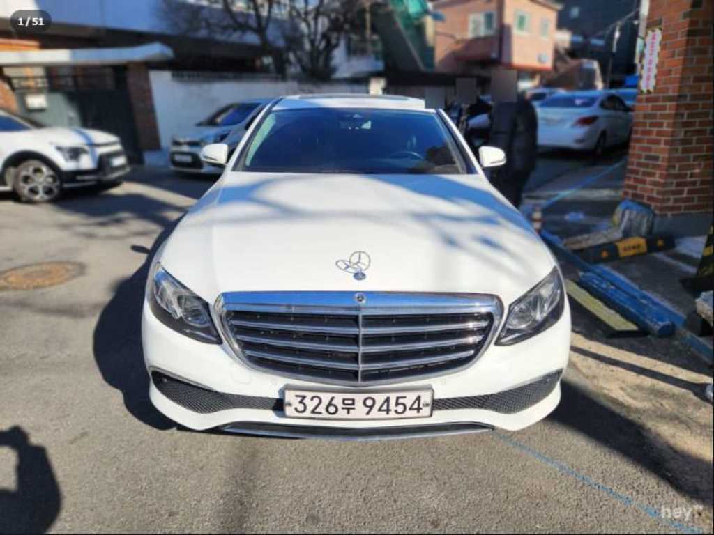 벤츠 E클래스(5세대) E220d 4매틱 익스클루시브 - 이미지 2