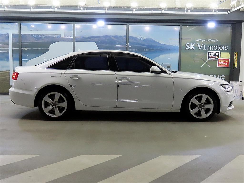 아우디 A6(4세대) 35 TDI 다이나믹 - 이미지 11
