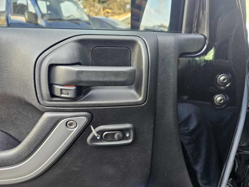 지프 랭글러(JK) 3.6 루비콘 2도어 - 이미지 8