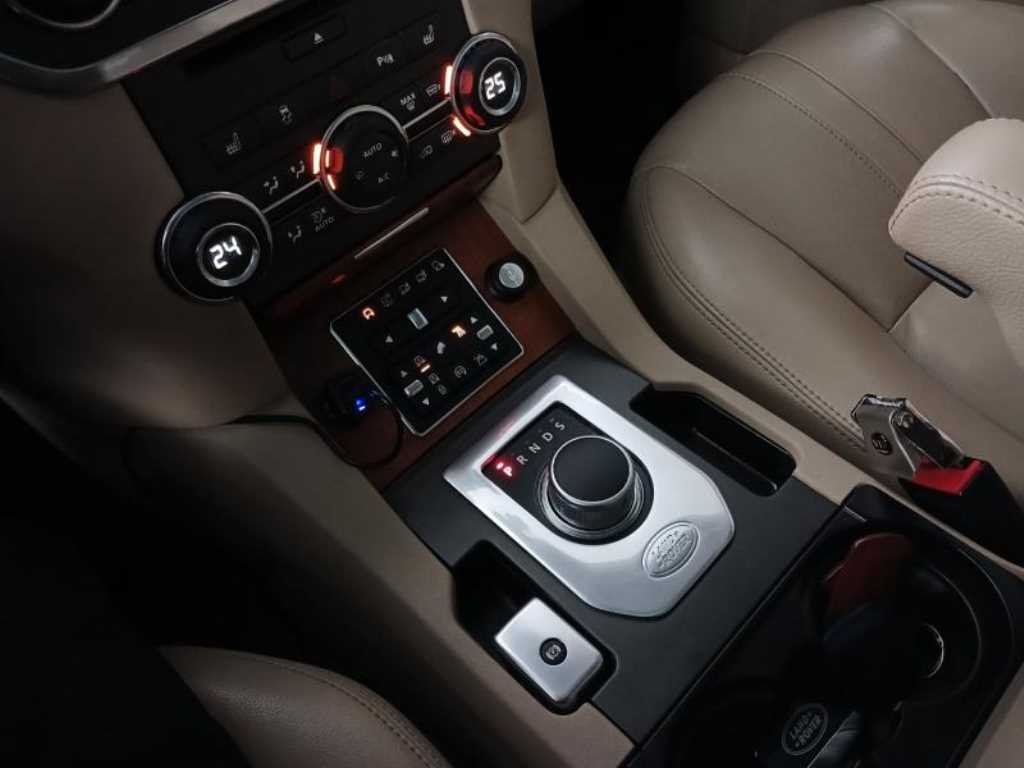 랜드로버 디스커버리4 3.0 SDV6 HSE - 이미지 14