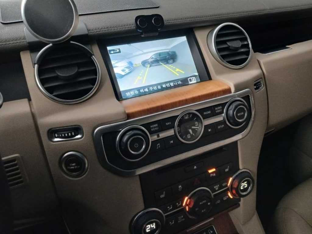 랜드로버 디스커버리4 3.0 SDV6 HSE - 이미지 7