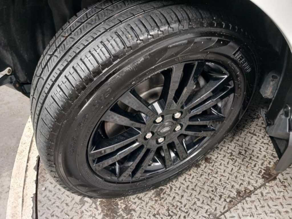 랜드로버 디스커버리4 3.0 SDV6 HSE - 이미지 10