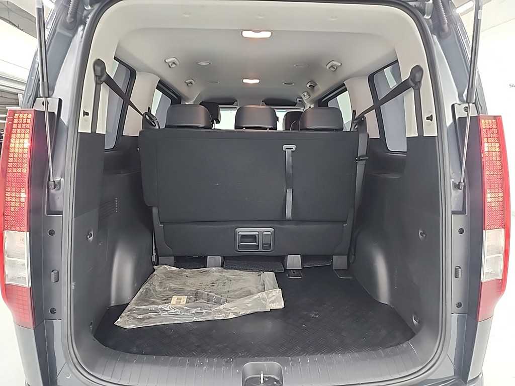 현대 스타리아 2.2 디젤 투어러 9인승 4WD 모던 - 이미지 2