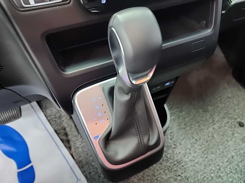 현대 스타리아 2.2 디젤 투어러 9인승 4WD 모던 - 이미지 18