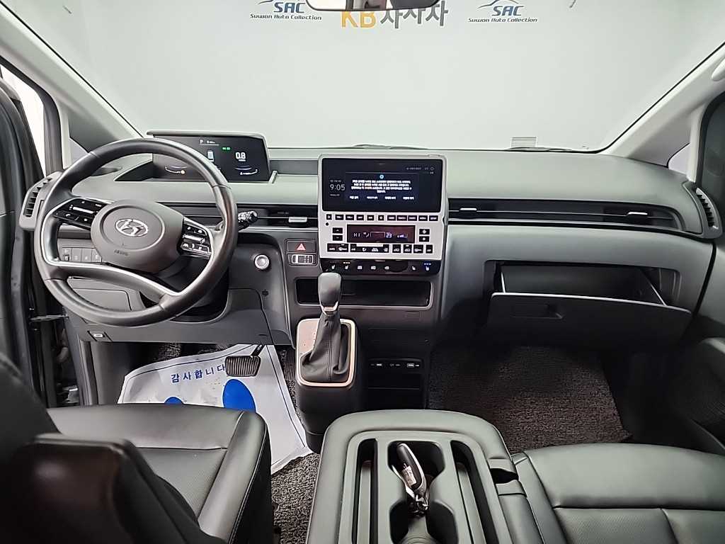 현대 스타리아 2.2 디젤 투어러 9인승 4WD 모던 - 이미지 13
