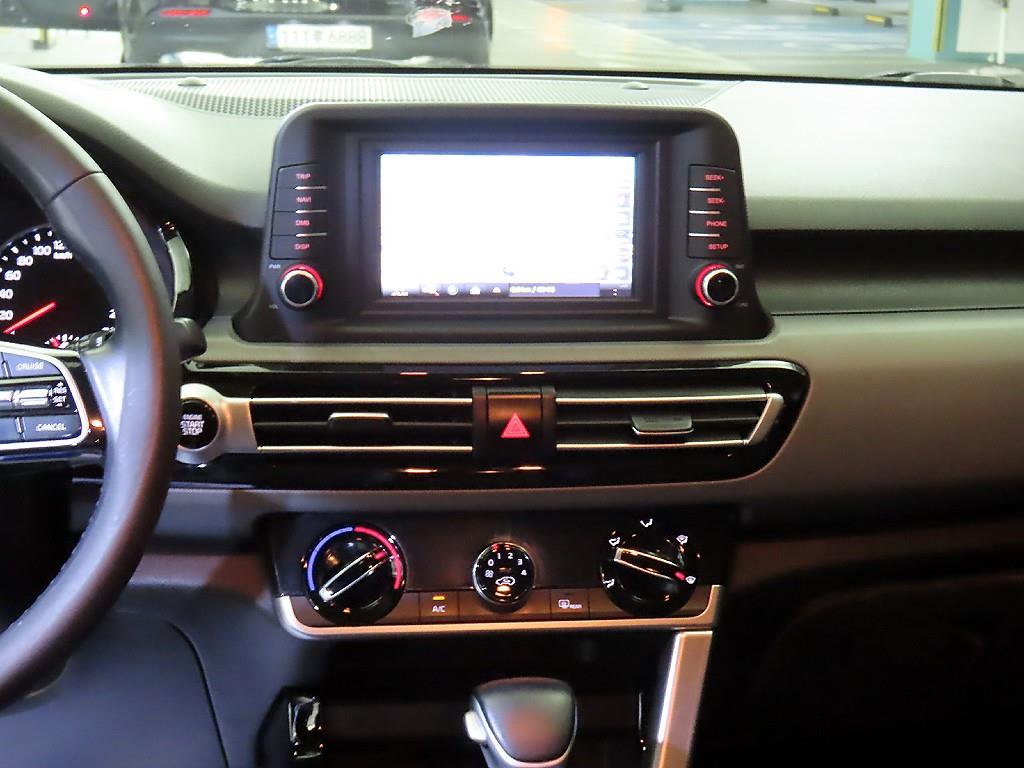 기아 셀토스 1.6 디젤 2WD 트렌디 - 이미지 18