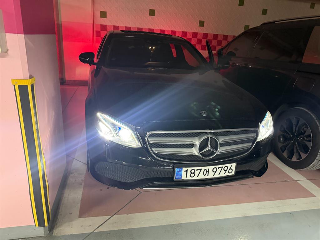 벤츠 E클래스(5세대) E300 4매틱 아방가르드