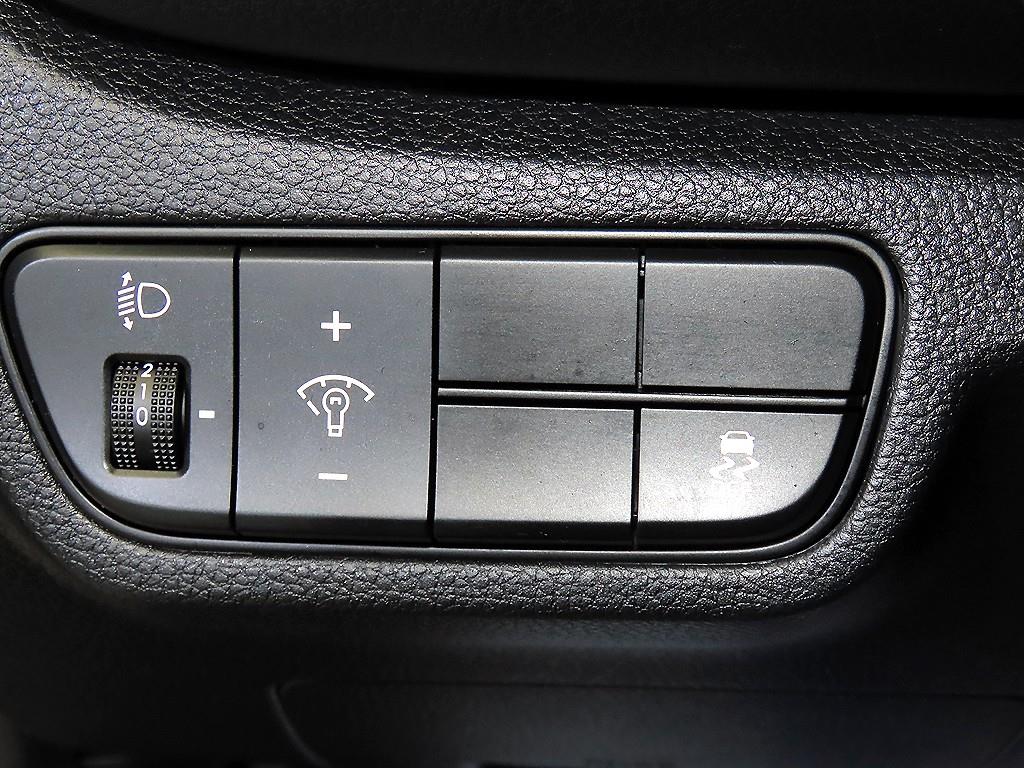 기아 더 뉴셀토스 1.6 가솔린 터보 2WD 트렌디 - 이미지 6