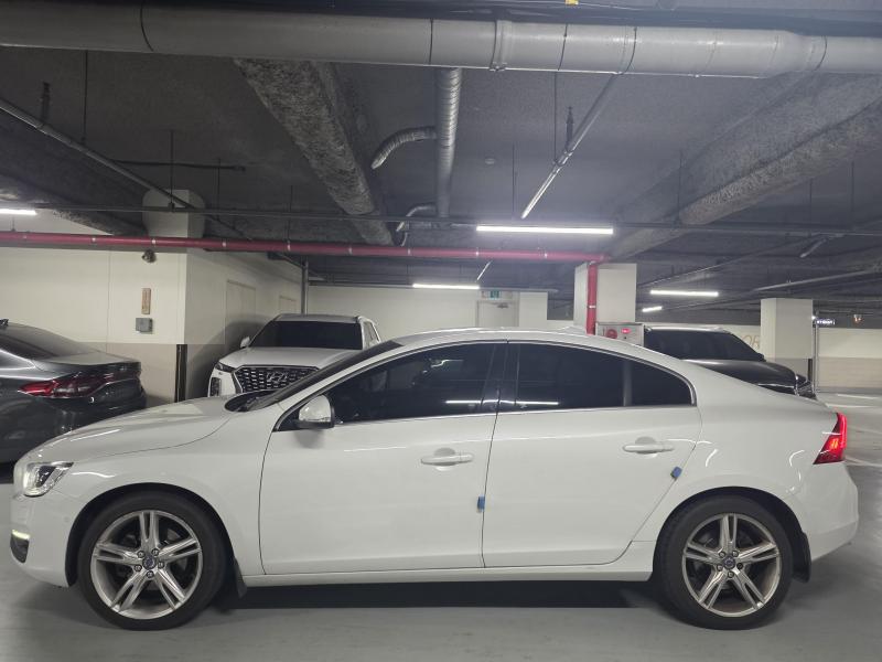 볼보 S60(2세대) D4 섬멈 - 이미지 4