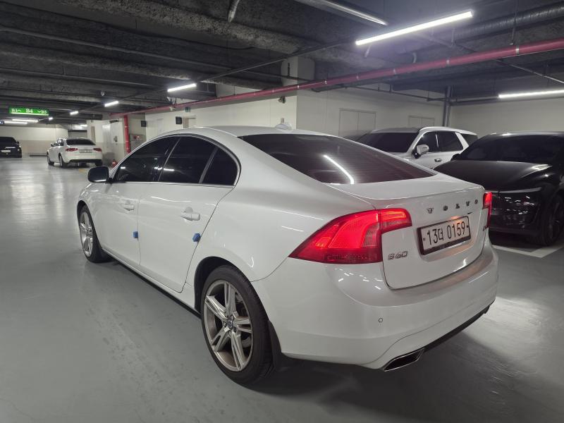 볼보 S60(2세대) D4 섬멈