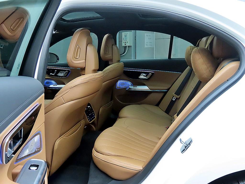 벤츠 E클래스(6세대) E300 4매틱 AMG 라인 - 이미지 9