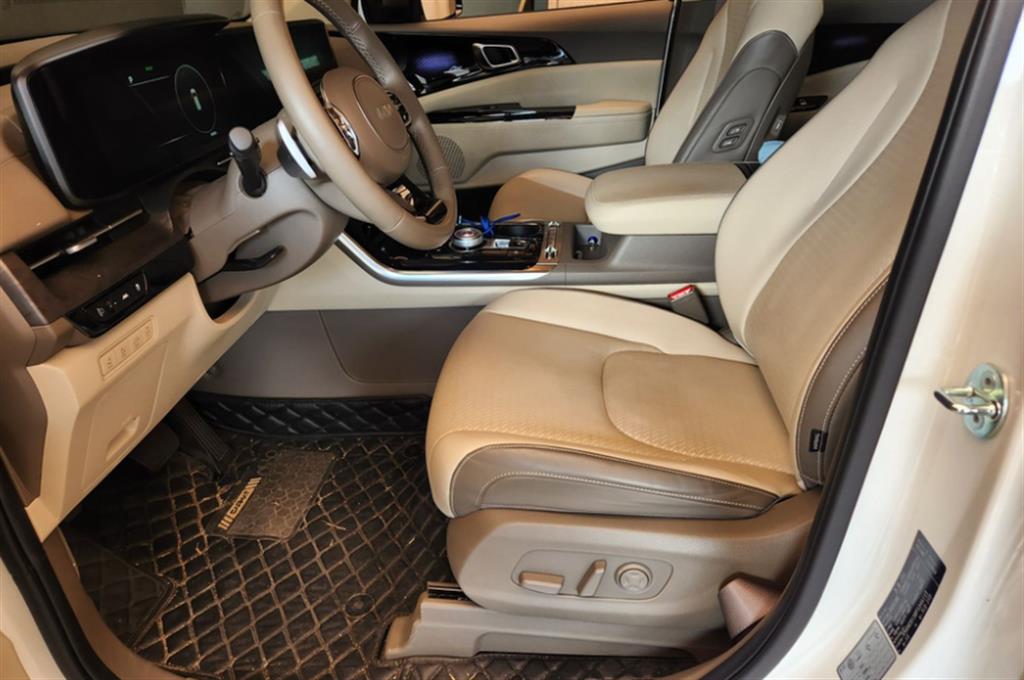 기아 신형 카니발(KA4) 7인승 가솔린 시그니처 - 이미지 2