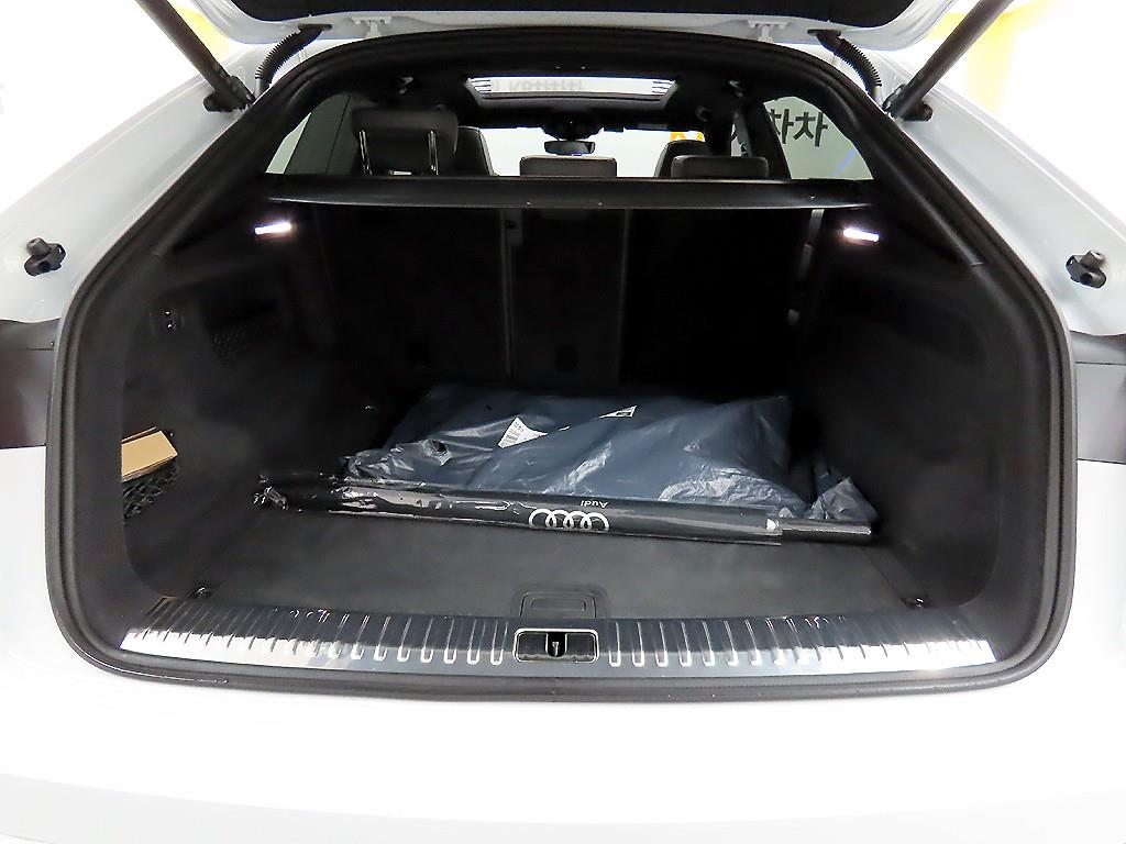 아우디 Q8 50 TDI 콰트로 프리미엄 - 이미지 6