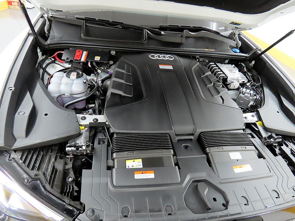 아우디 Q8 50 TDI 콰트로 프리미엄 - 이미지 19