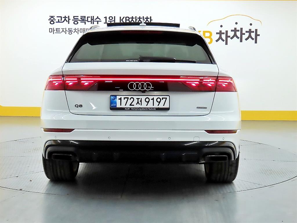 아우디 Q8 50 TDI 콰트로 프리미엄 - 이미지 20