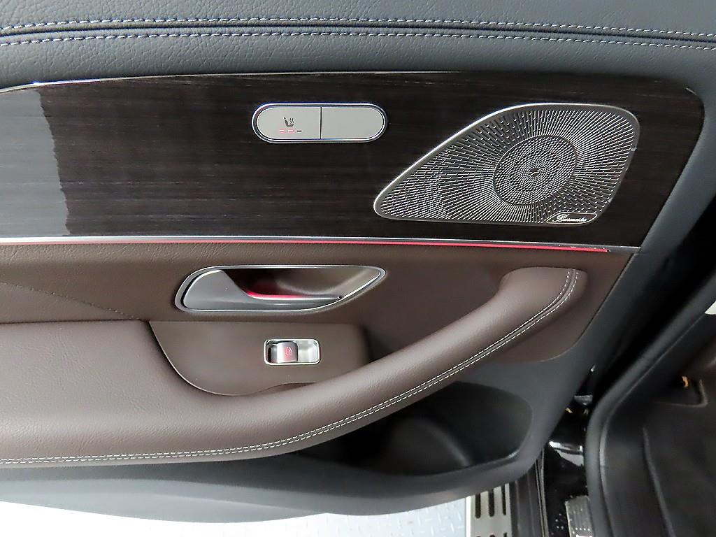 벤츠 GLE클래스(4세대) GLE 300d 4매틱 - 이미지 3