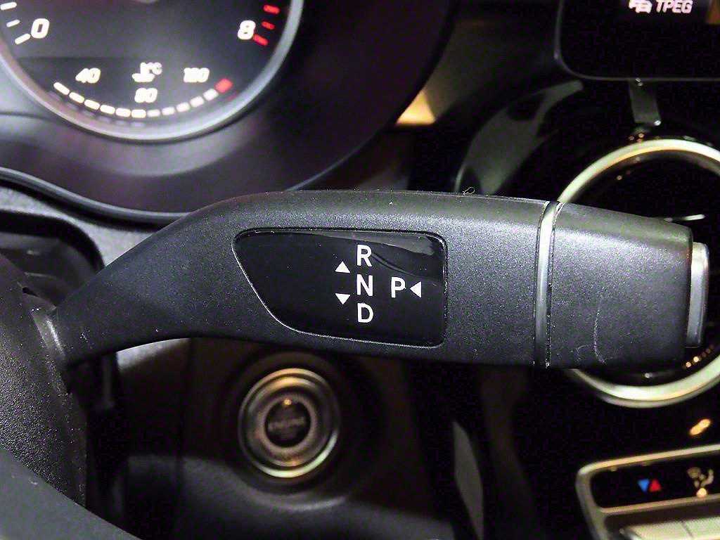 벤츠 C클래스(4세대) C200 - 이미지 18