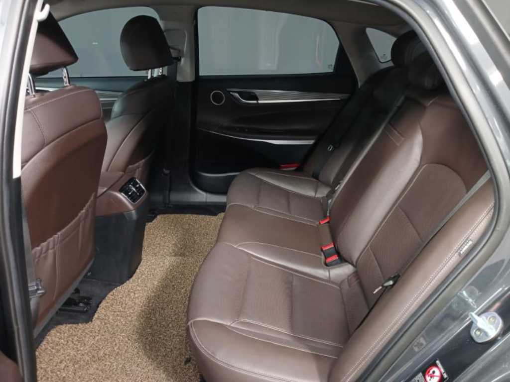 현대 그랜저IG 하이브리드 2.4 HEV 익스클루시브 - 이미지 16