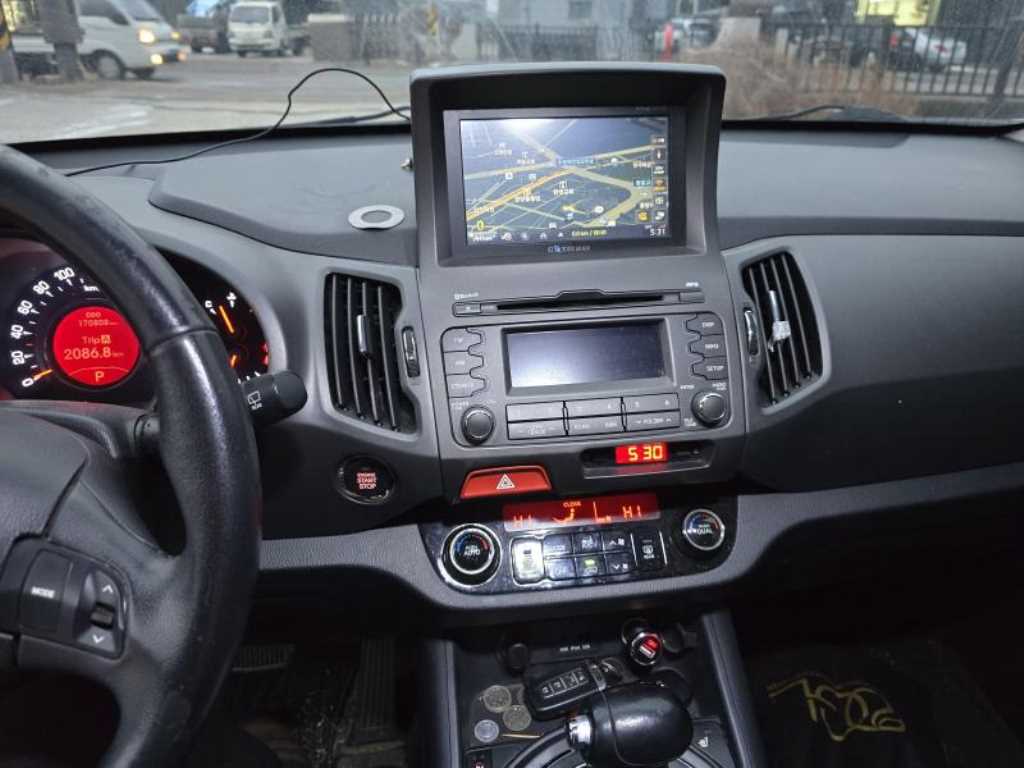 기아 스포티지 R 디젤 R2.0 4WD 리미티드 - 이미지 11