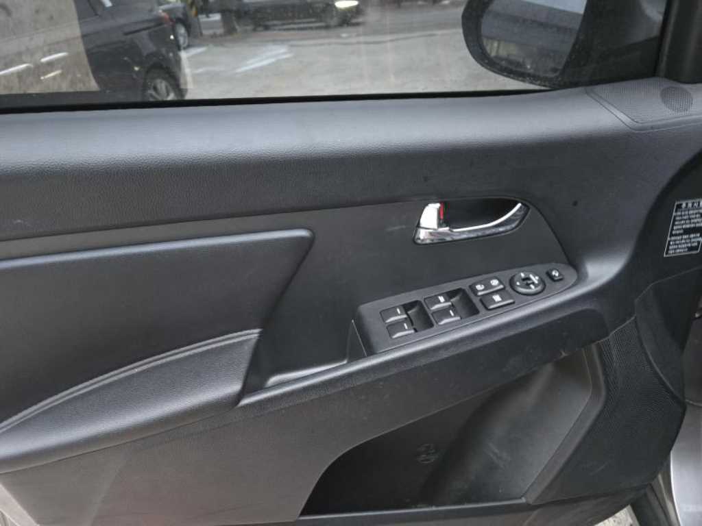 기아 스포티지 R 디젤 R2.0 4WD 리미티드 - 이미지 2