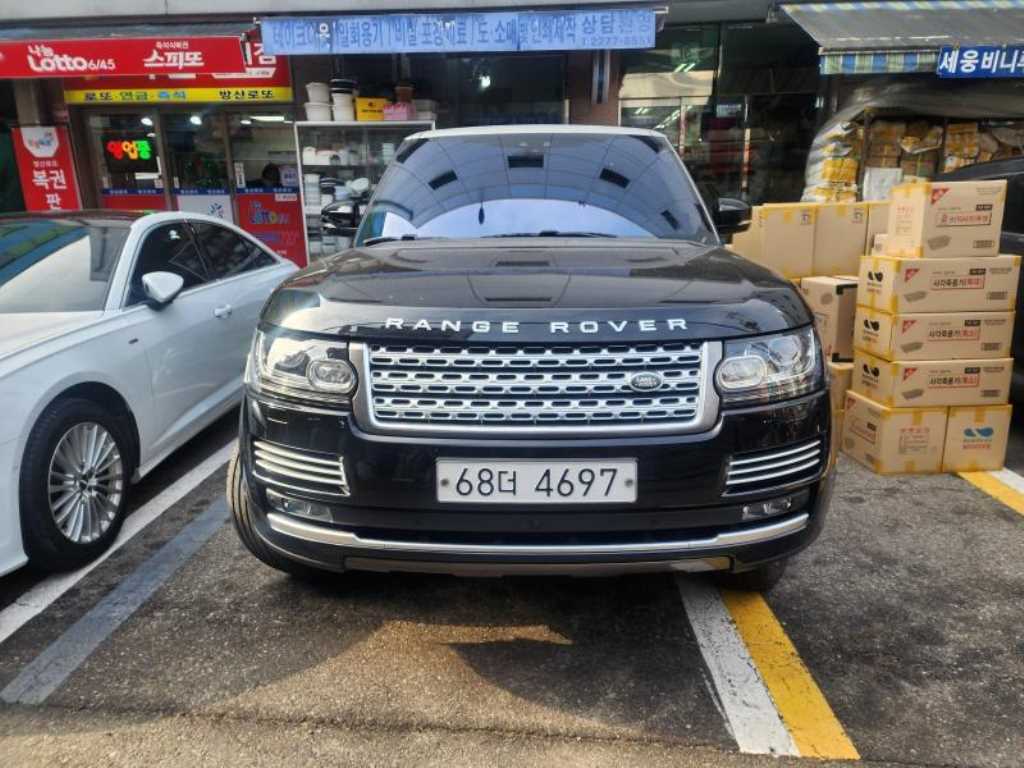 랜드로버 레인지로버(4세대) 4.4 SDV8 보그 SE - 이미지 4