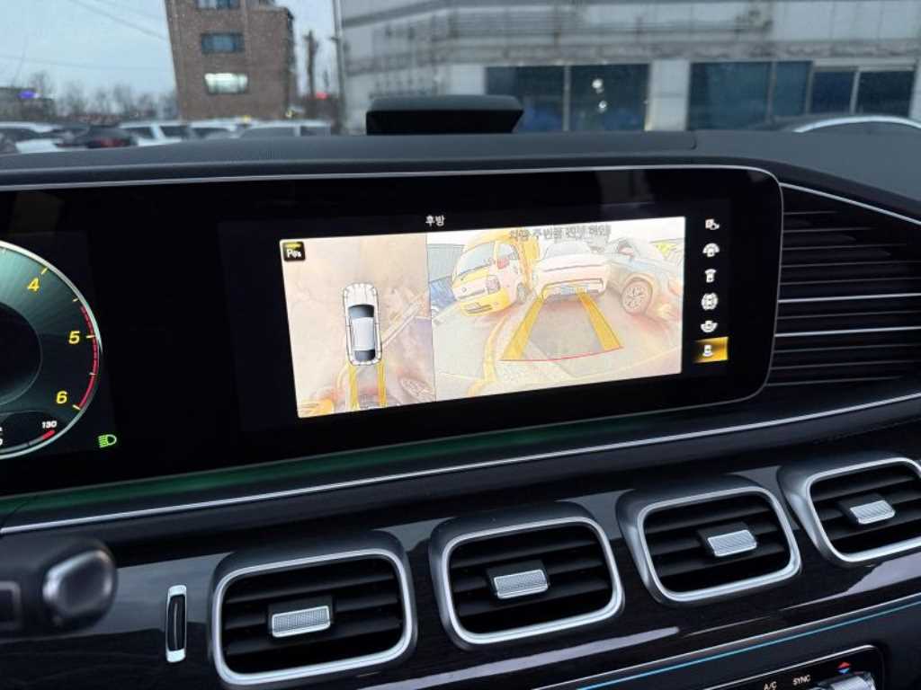 벤츠 GLE클래스(4세대) GLE 400d 4매틱 쿠페 - 이미지 13