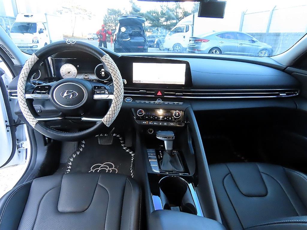 현대 아반떼(CN7) 1.6 가솔린 인스퍼레이션 - 이미지 9