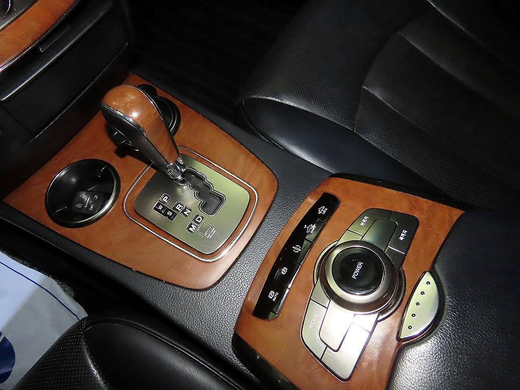 KG모빌리티(쌍용) 뉴 체어맨 W CW700 4TRONIC VIP - 이미지 2