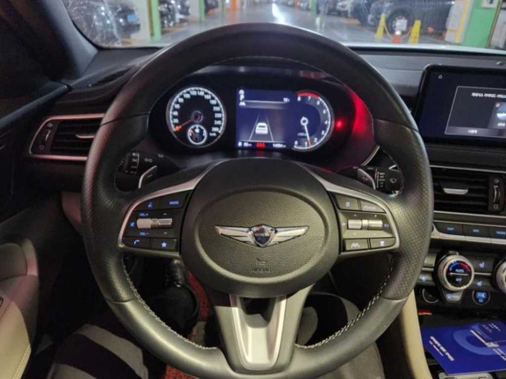 제네시스 더 뉴G70 가솔린 2.0T 2WD 기본형 - 이미지 3