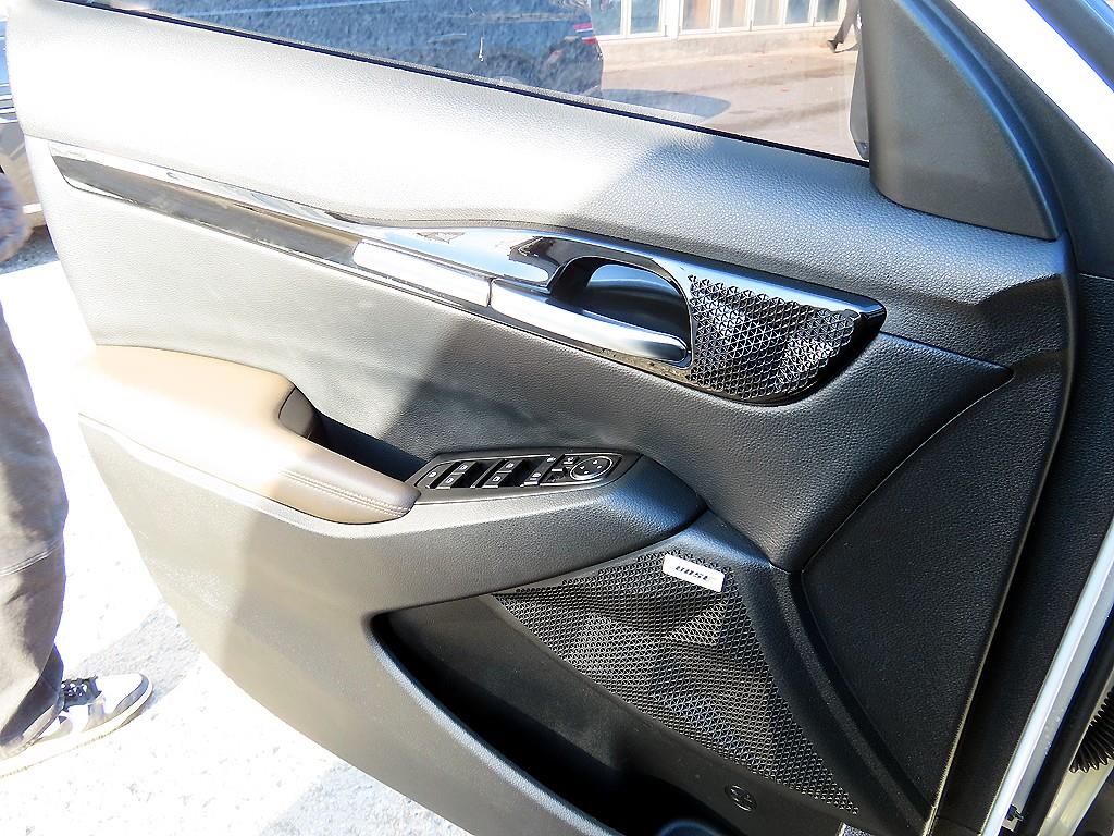 기아 셀토스 1.6 가솔린 2WD 시그니처 - 이미지 2