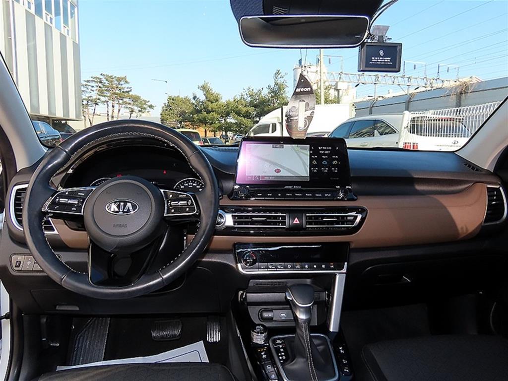 기아 셀토스 1.6 가솔린 2WD 시그니처 - 이미지 20