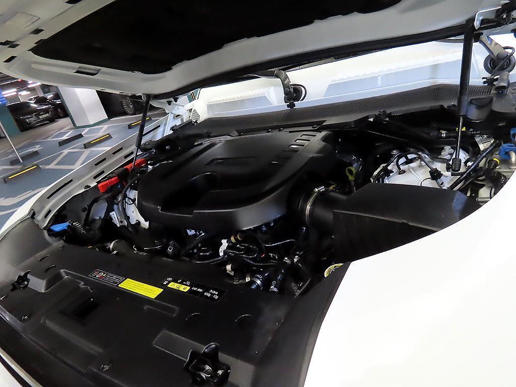 랜드로버 올 뉴 디펜더 110 D300 X다이나믹 HSE - 이미지 8