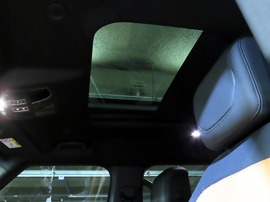 랜드로버 올 뉴 디펜더 110 D300 X다이나믹 HSE - 이미지 15